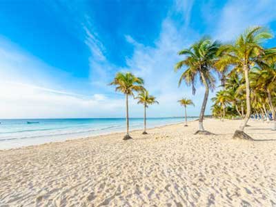 Vista panorámica de Playa Paraiso, Riviera Maya - destino ideal para su traslado privado